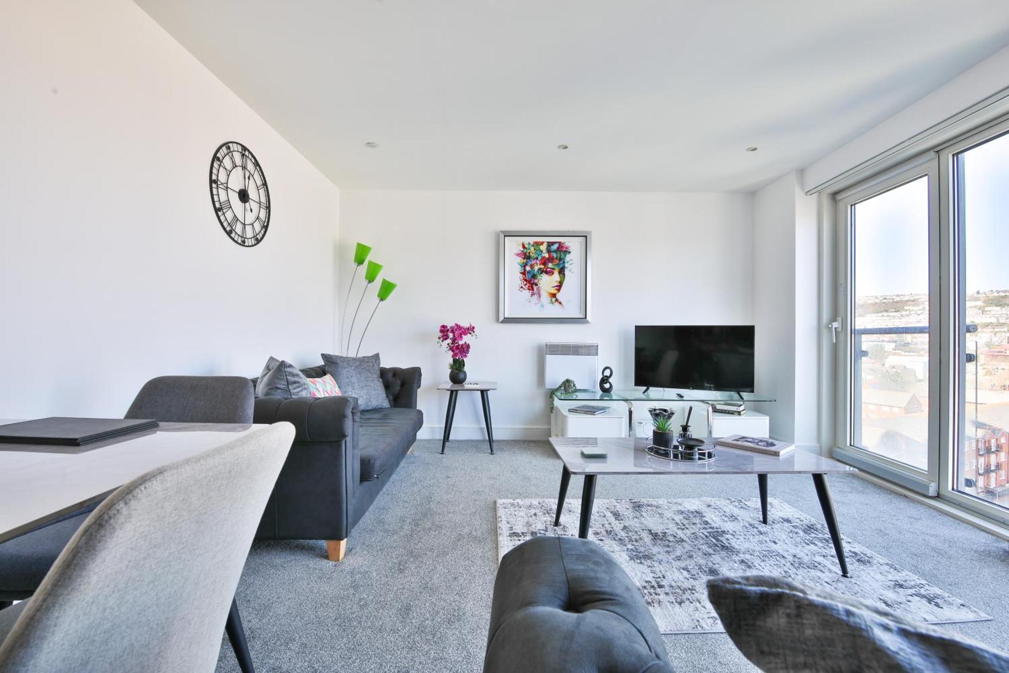 Just Wales - Meridian Tower Marina & View - 1 Bed Apartment Swansea