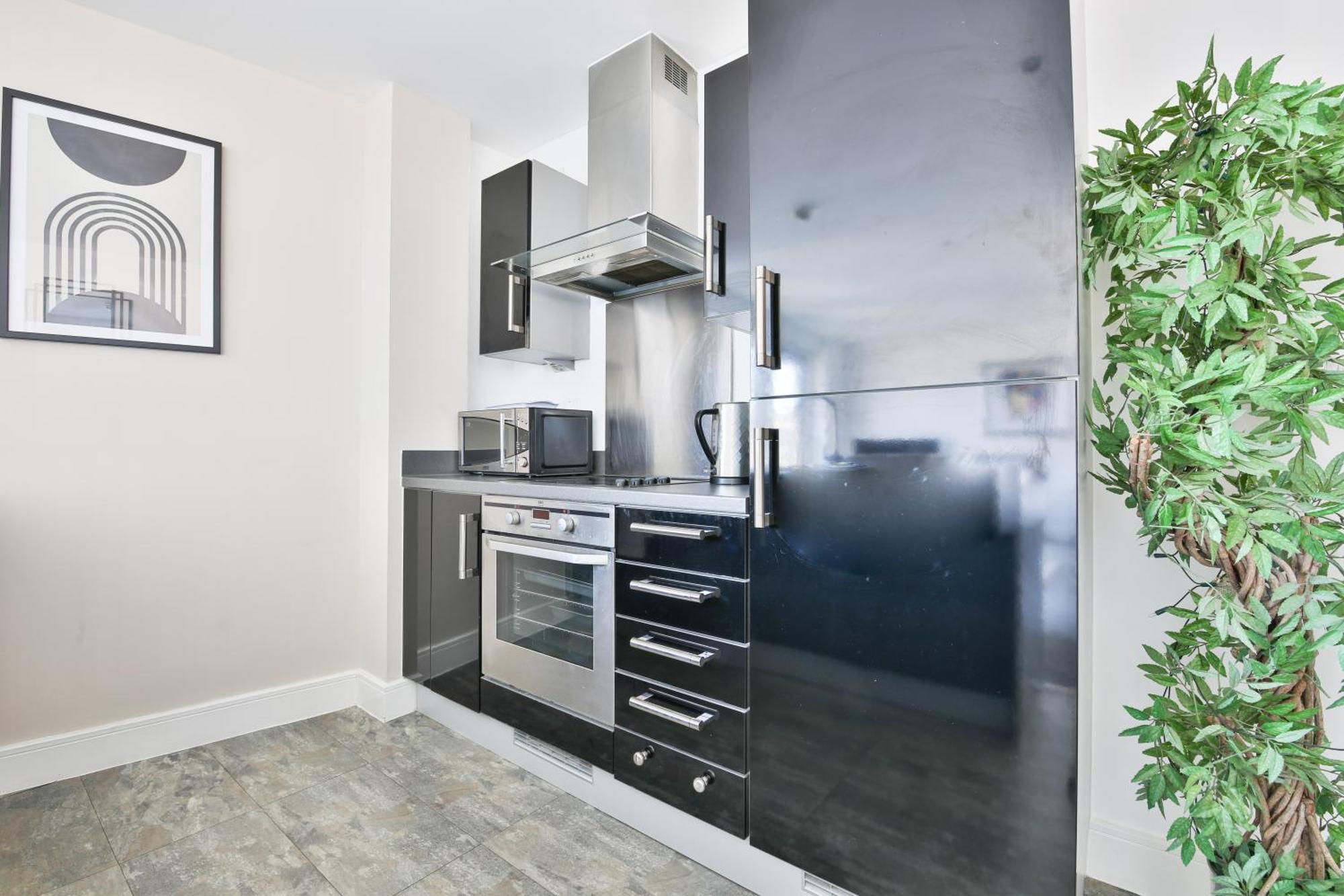 Apartment Just Wales - Meridian Tower Marina & View - 1 Bed *